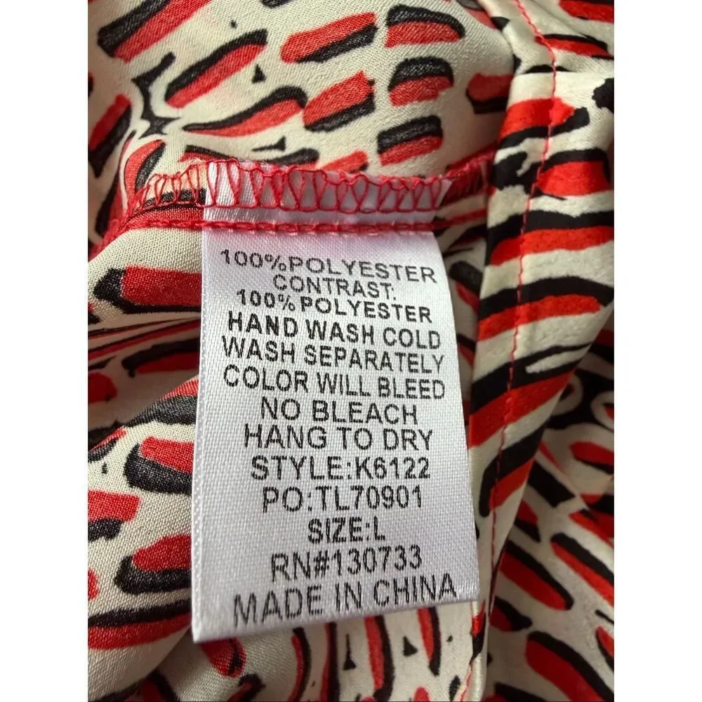 Umgee USA Shirt Women’s Large Red Black Abstract Button Up Tie Front K6122 NWT